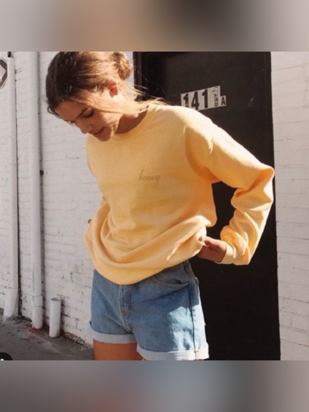 Brandy Melville - Signature Honey Embroidered Yellow Crewneck Women's Sweater